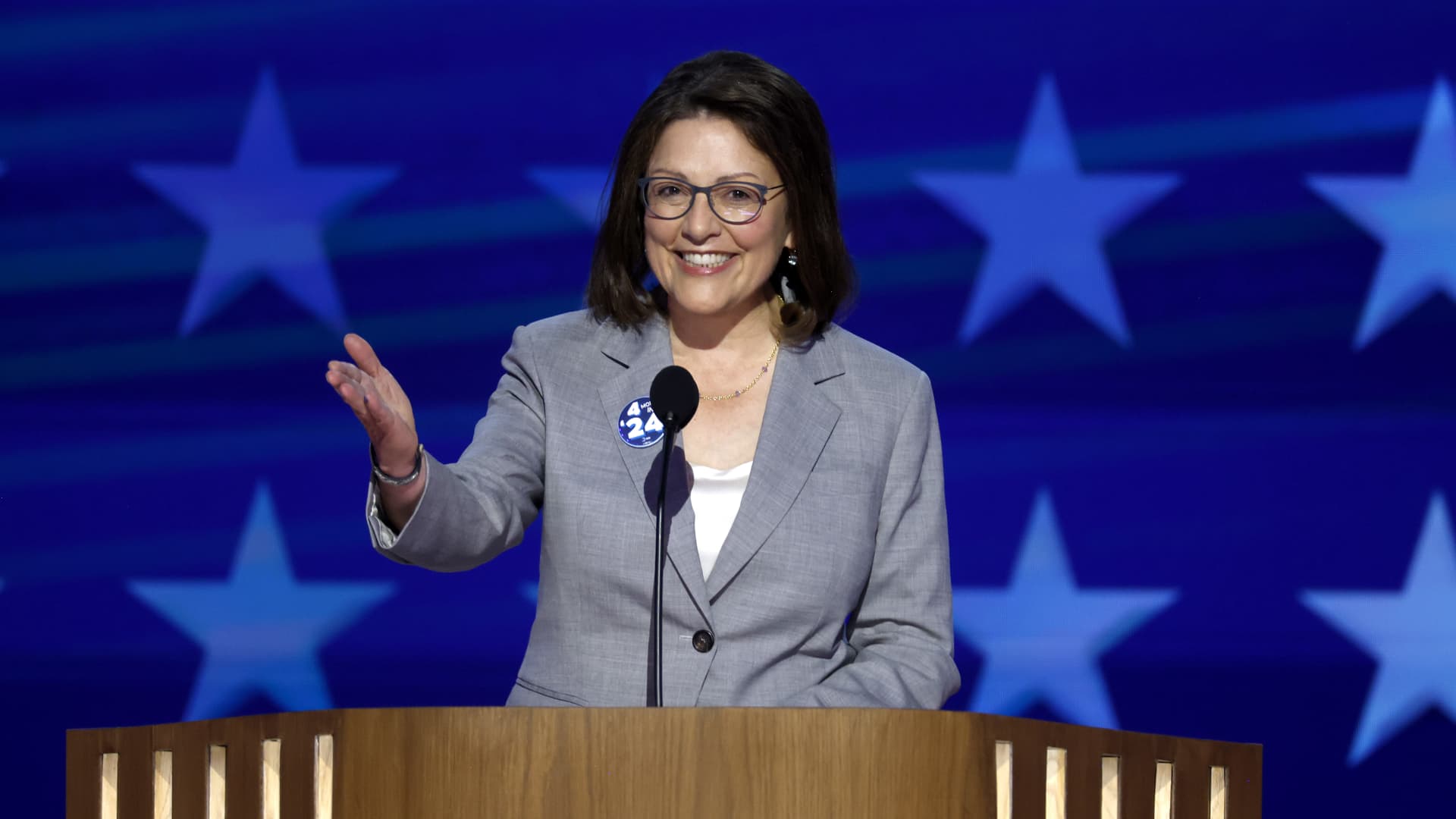 DelBene says Democrats have momentum 100 days before midterms