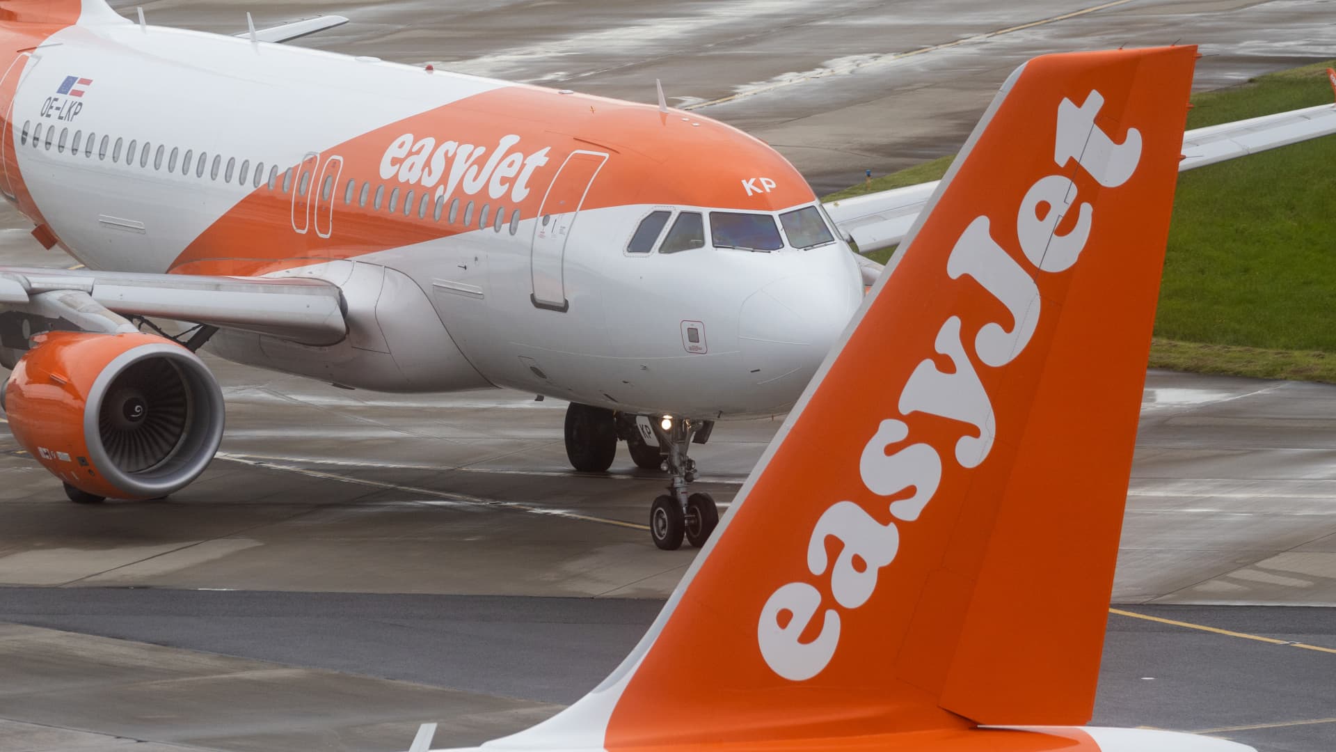 Apollo agrees to buy easyJet for $7.7 billion after Castlelake withdraws