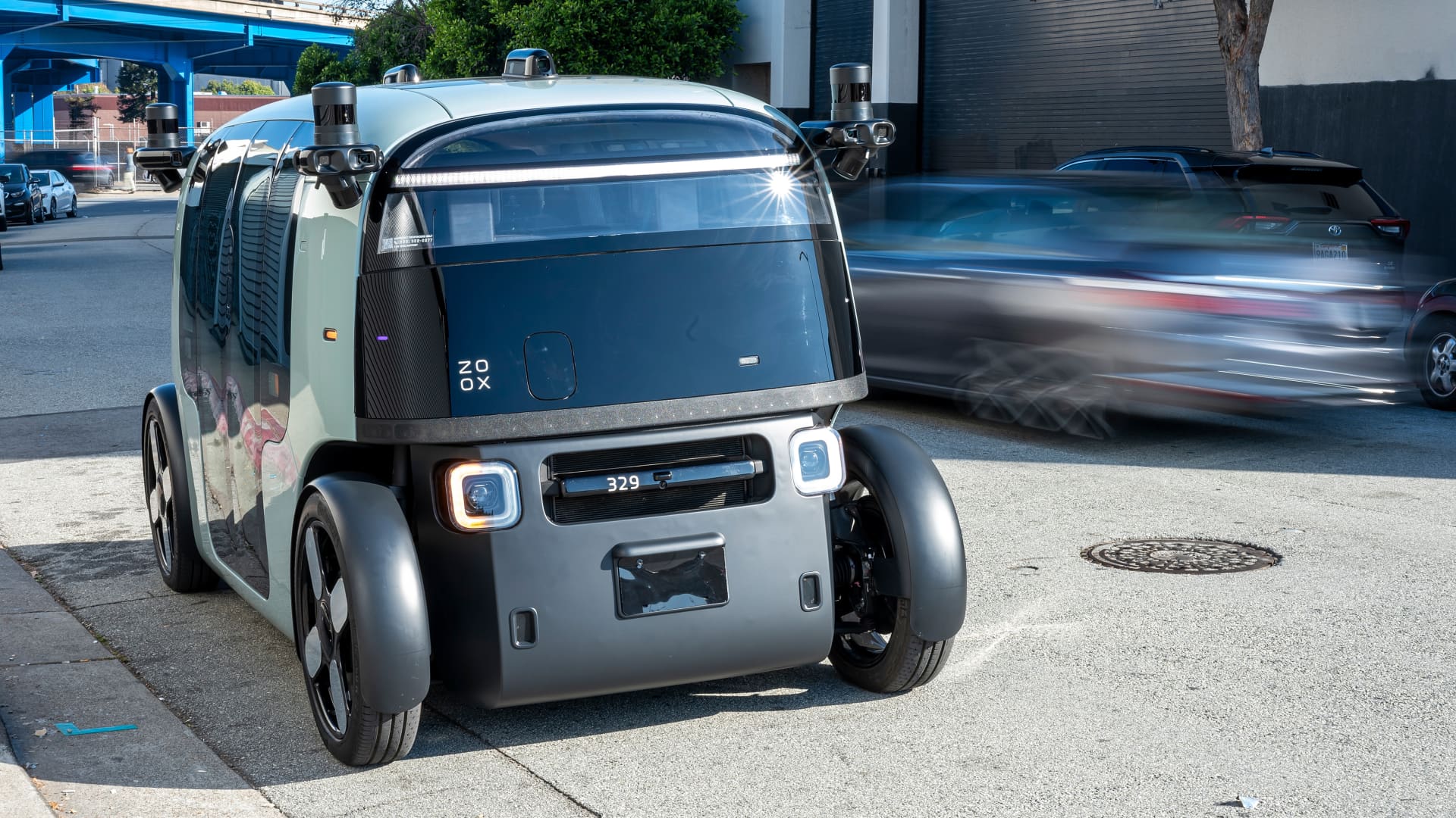 Amazon’s Zoox recalls robotaxi software after smoke incident