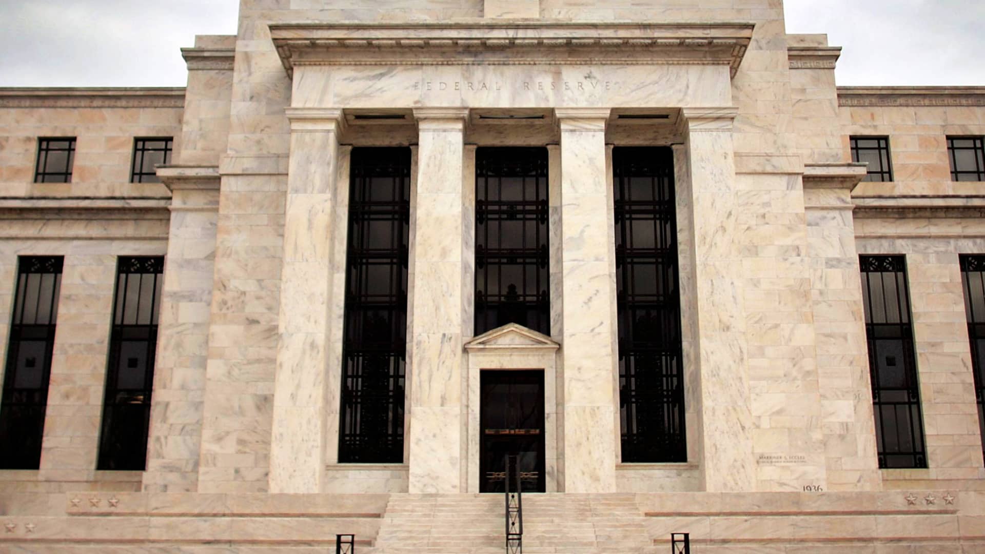 Treasury yields dip ahead of July PPI data