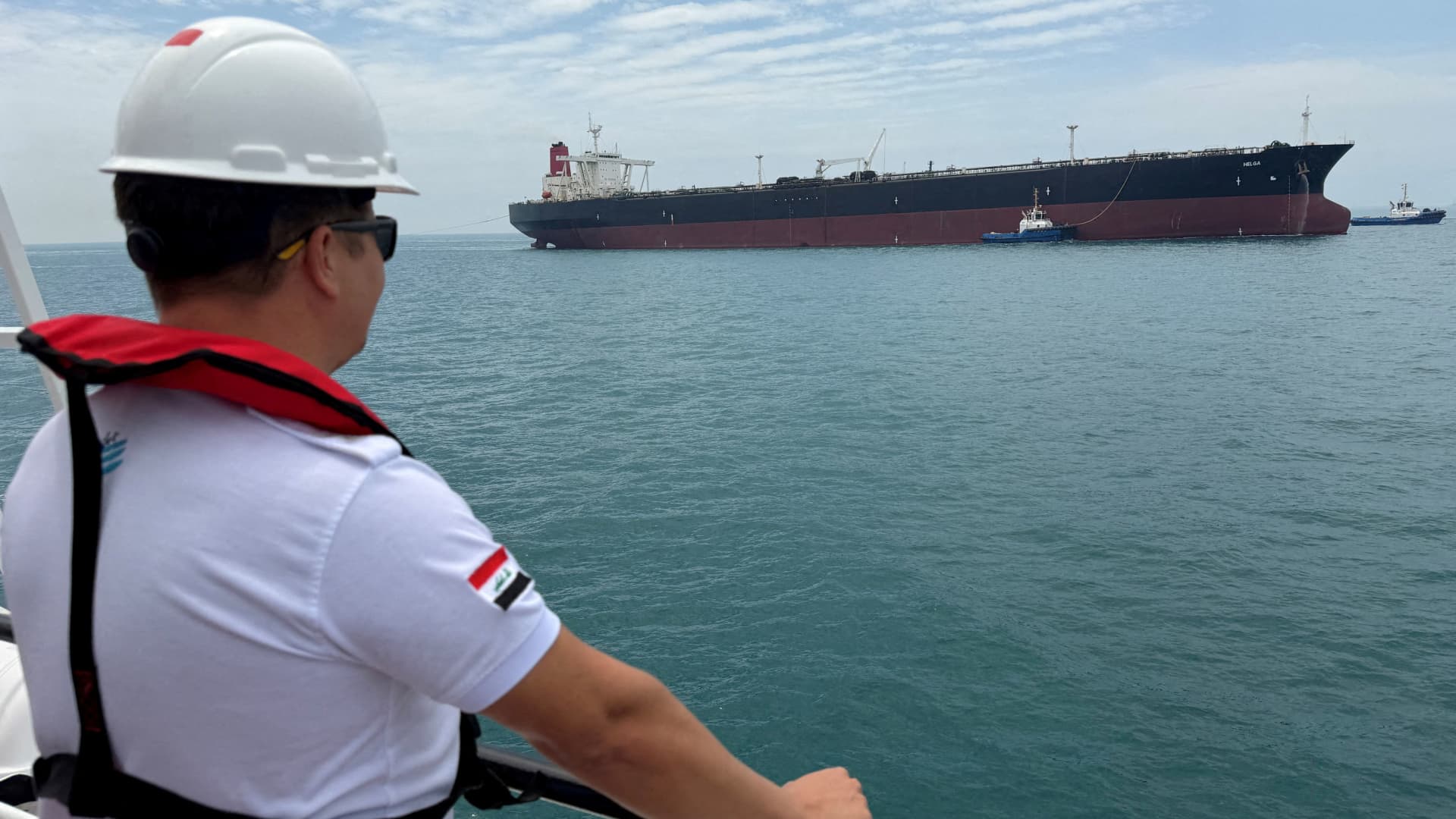 Iran war oil trade gets harder as crude retreats and energy profits surge