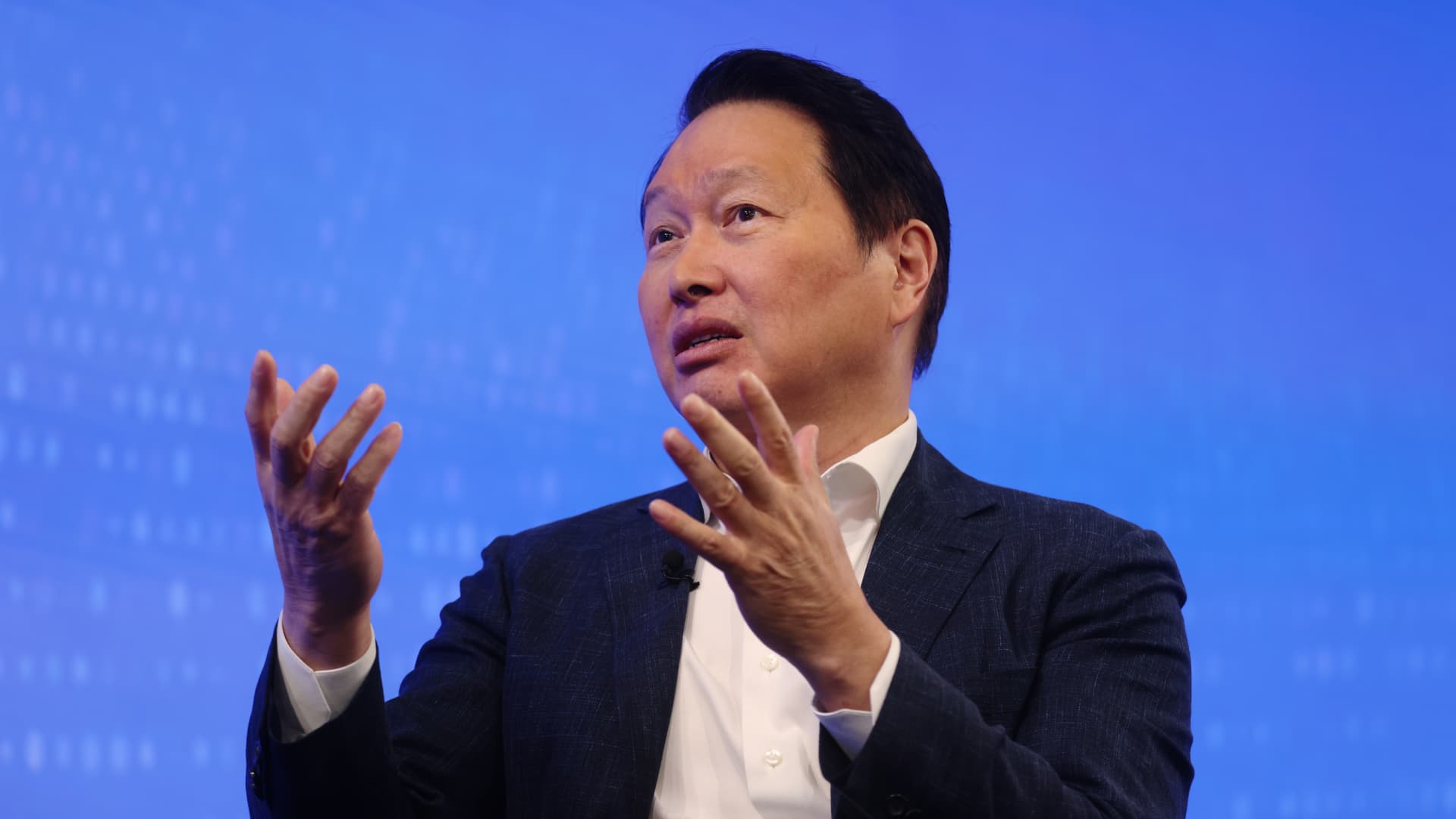 SK Hynix options debut as memory-chip ETFs draw bigger action