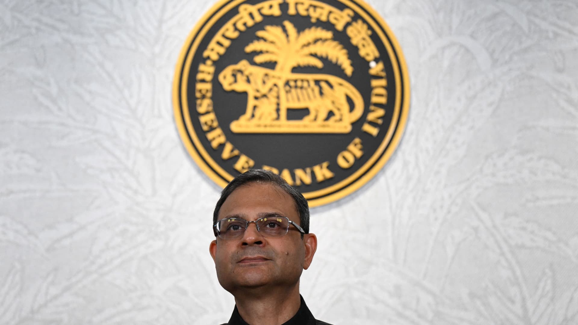 RBI interest rate decision keeps benchmark rate at 5.25%