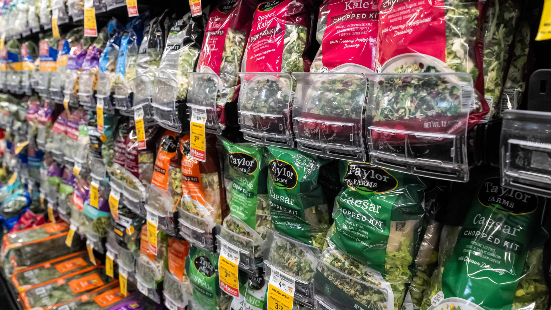 Taylor Farms recalls iceberg lettuce across 27 states