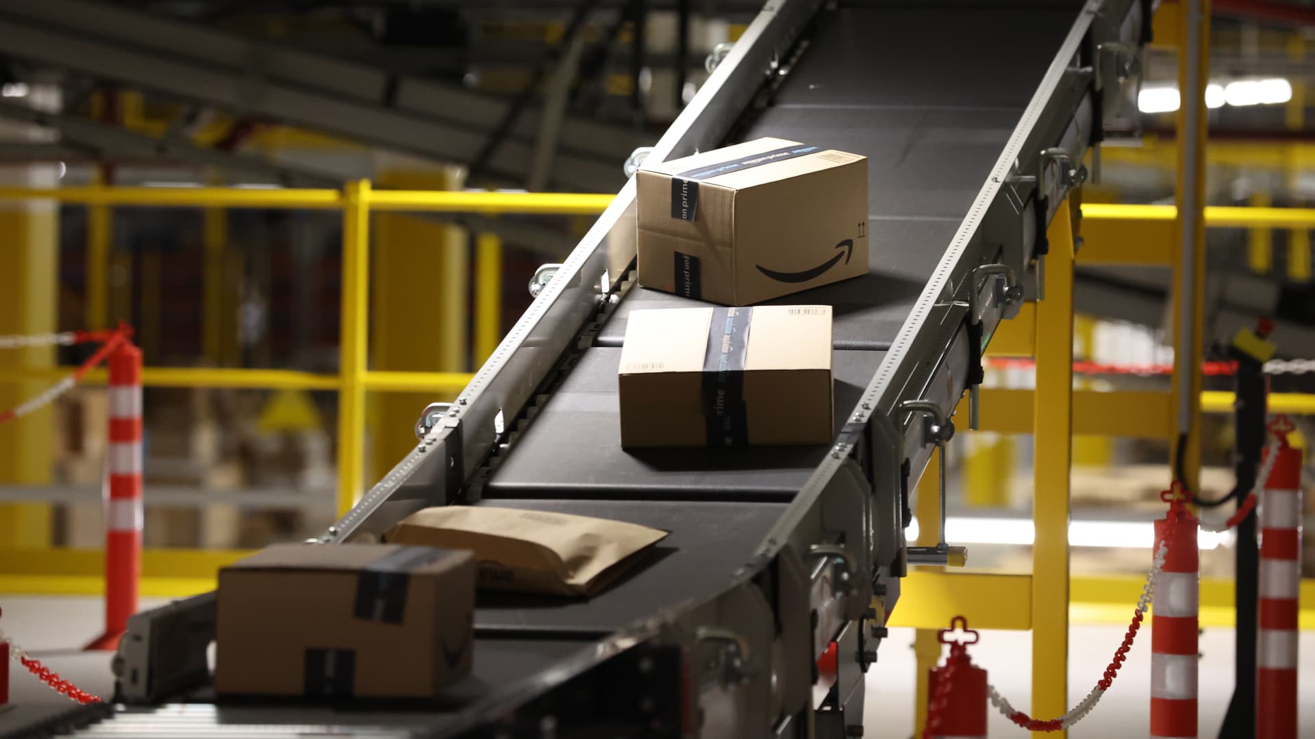 Amazon AI image labels will flag synthetic people in seller ads