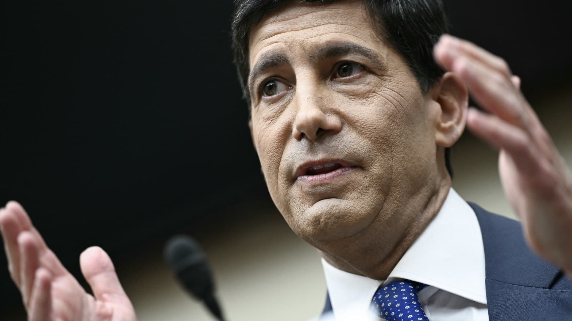 Warsh’s repeated Fed phrases put rate watchers on alert