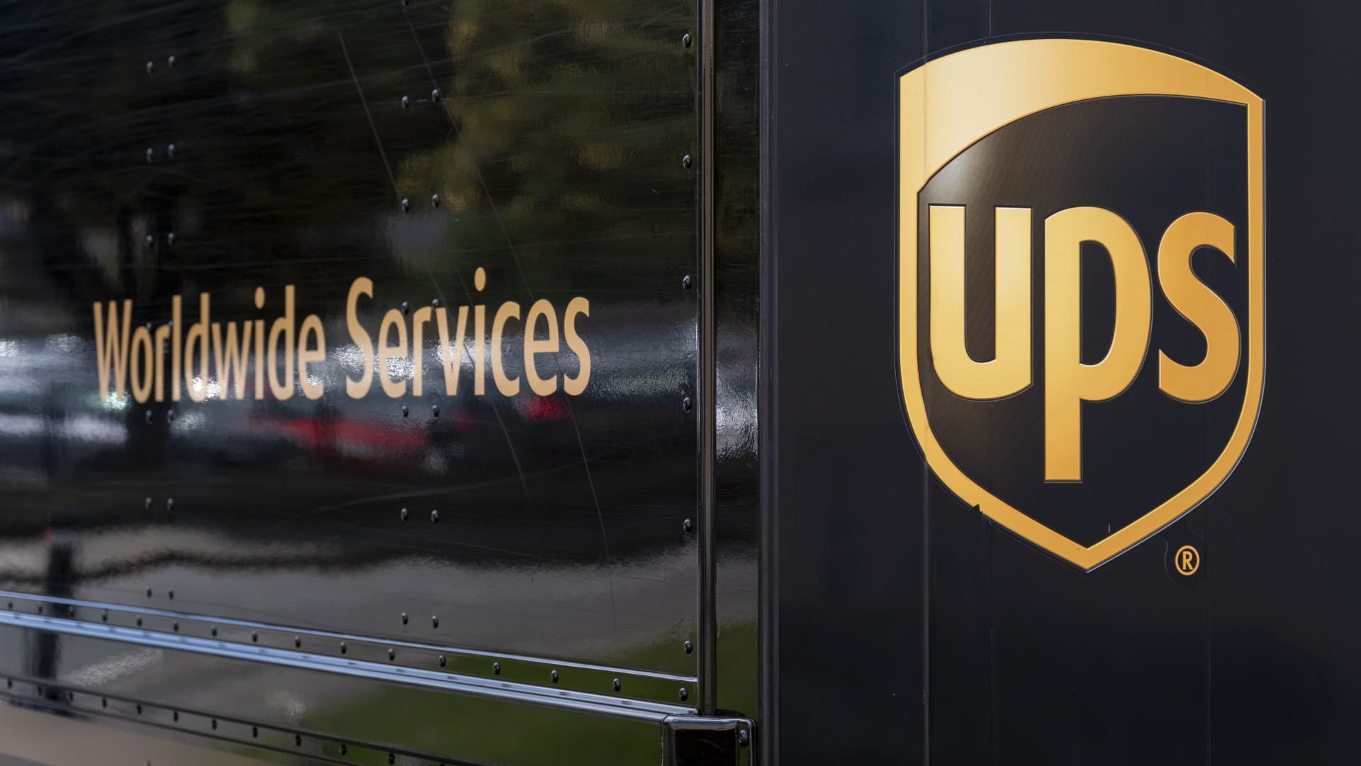 UPS Q2 earnings top estimates as 2026 guidance rises