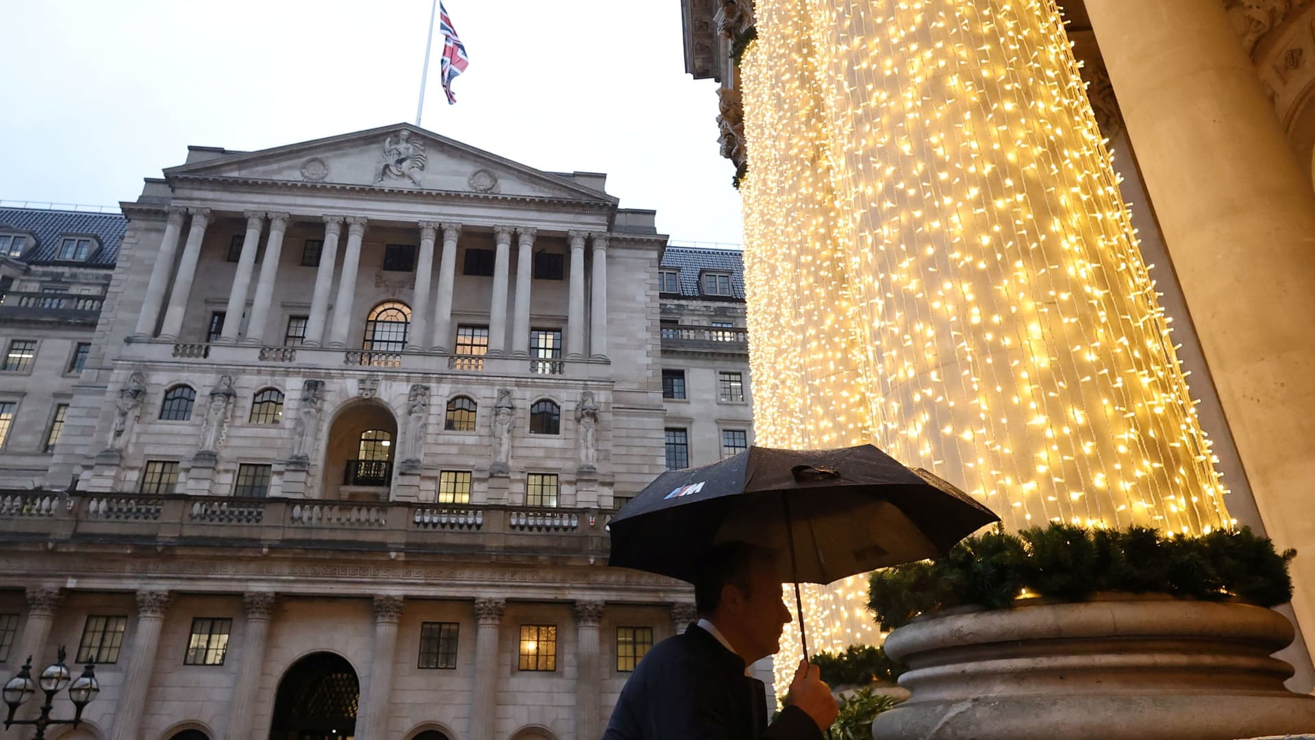 UK inflation rises to 3.5% in September, lifting rate-hike expectations