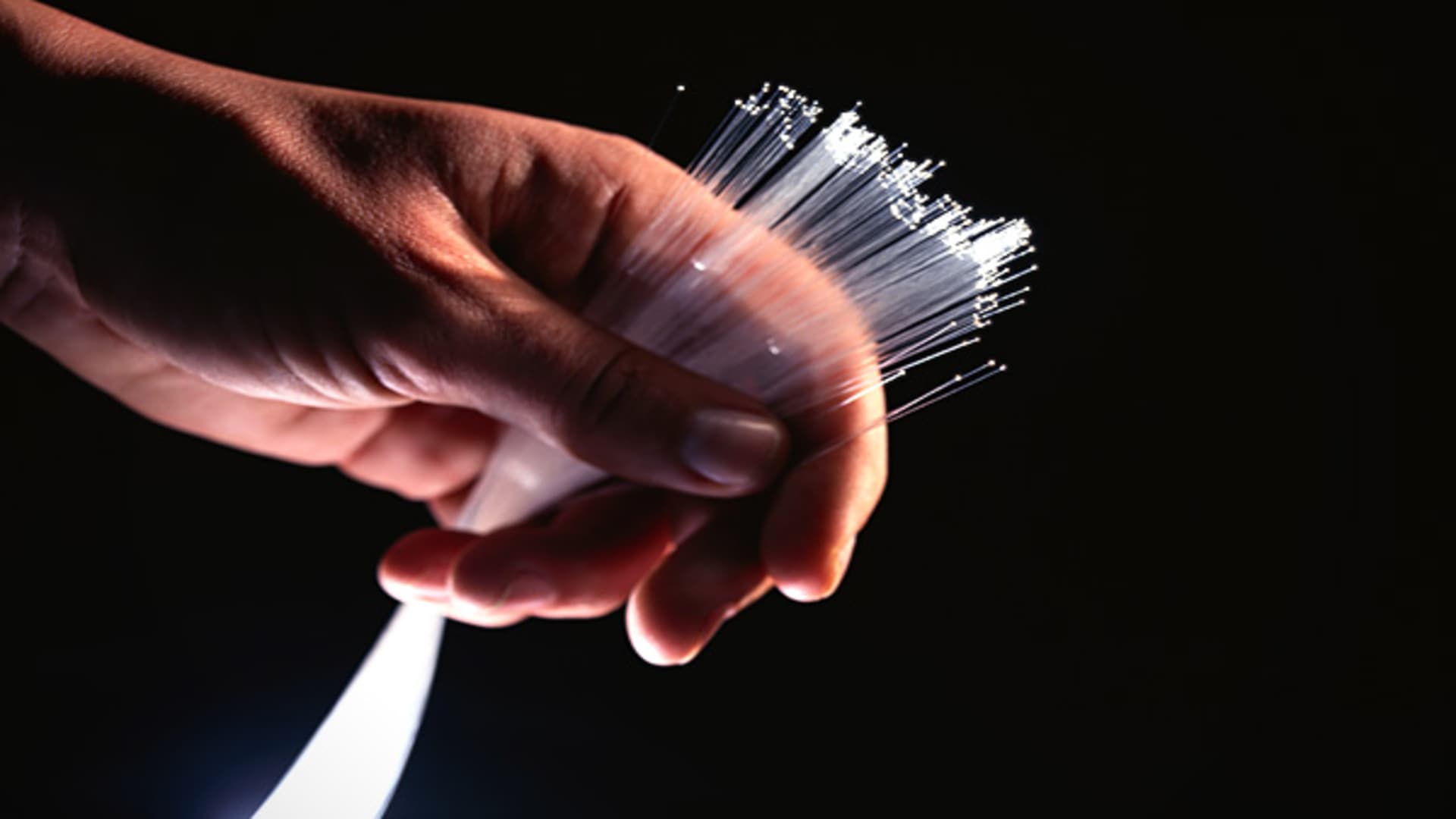 Jim Cramer wants to replenish Corning position after July selloff