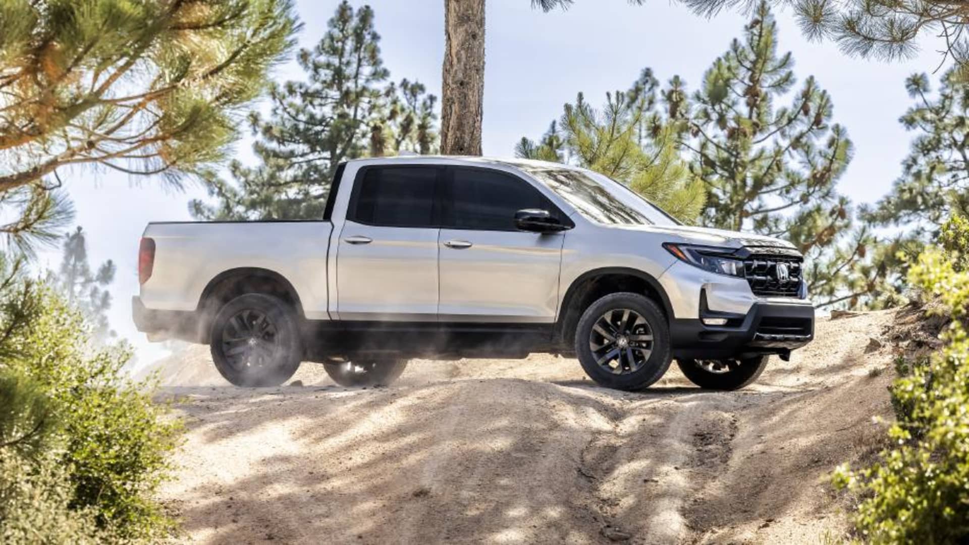 Honda Ridgeline pickup truck gets U.S.-built successor after pause