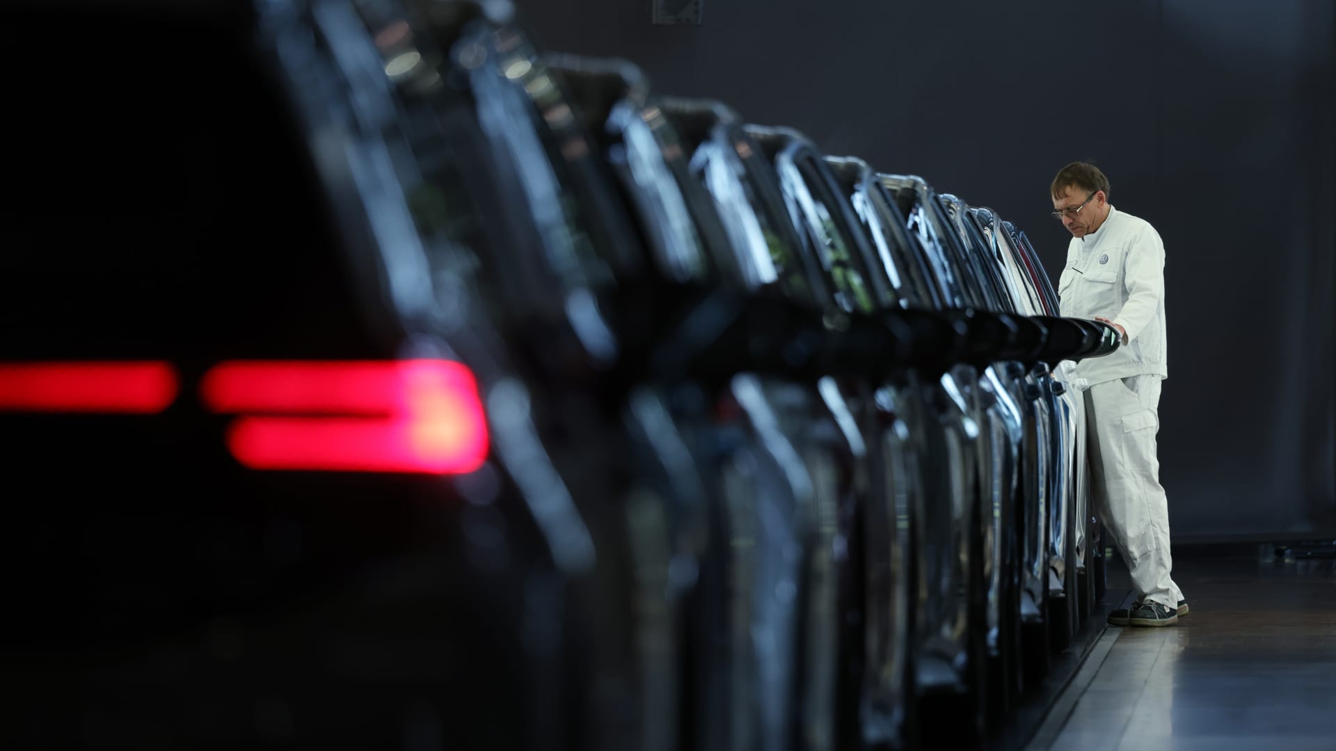 Volkswagen earnings 2026 miss as automaker cuts revenue outlook