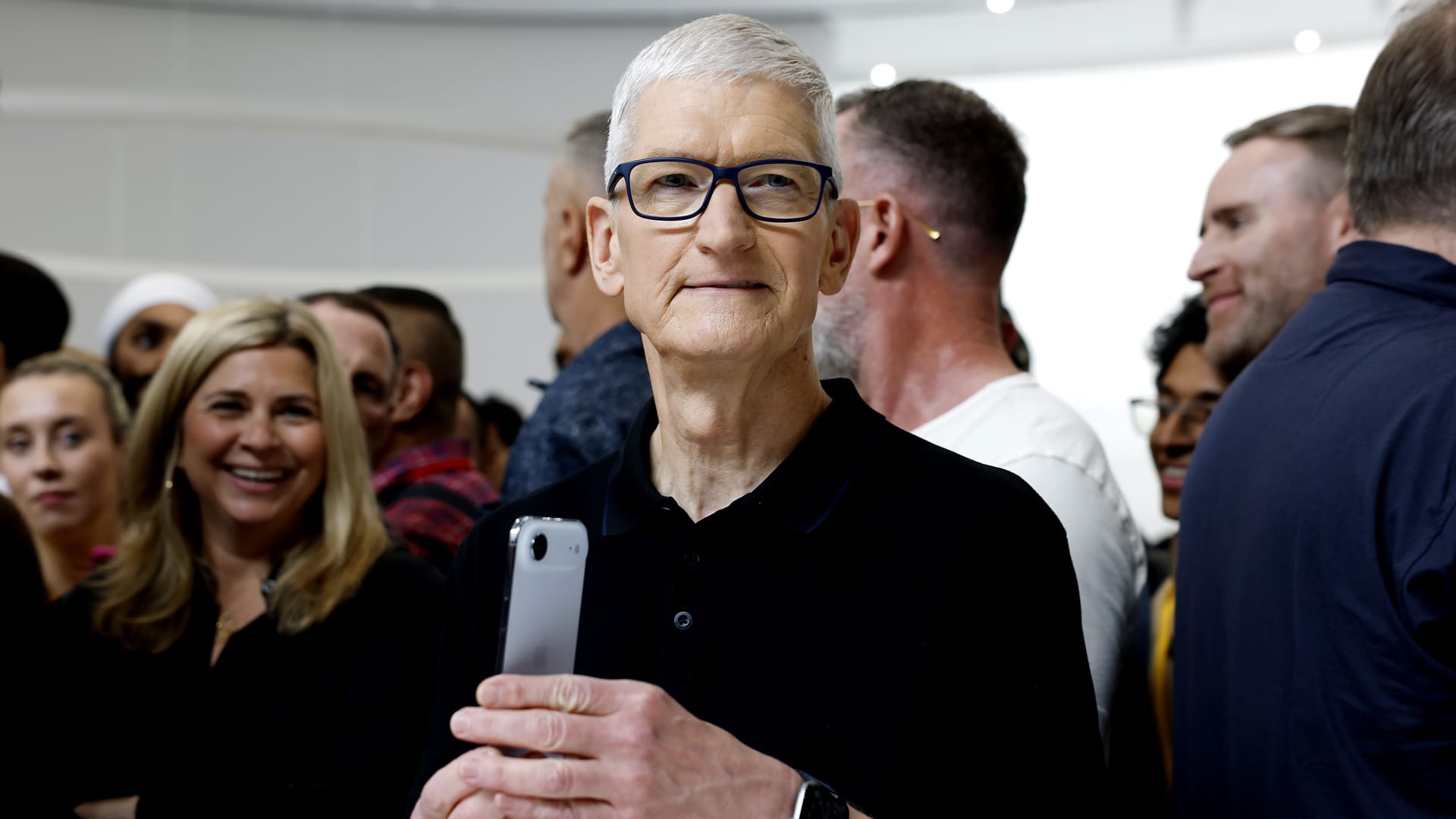 Apple iPhone lease plan with Klarna starts at $17.99 a month