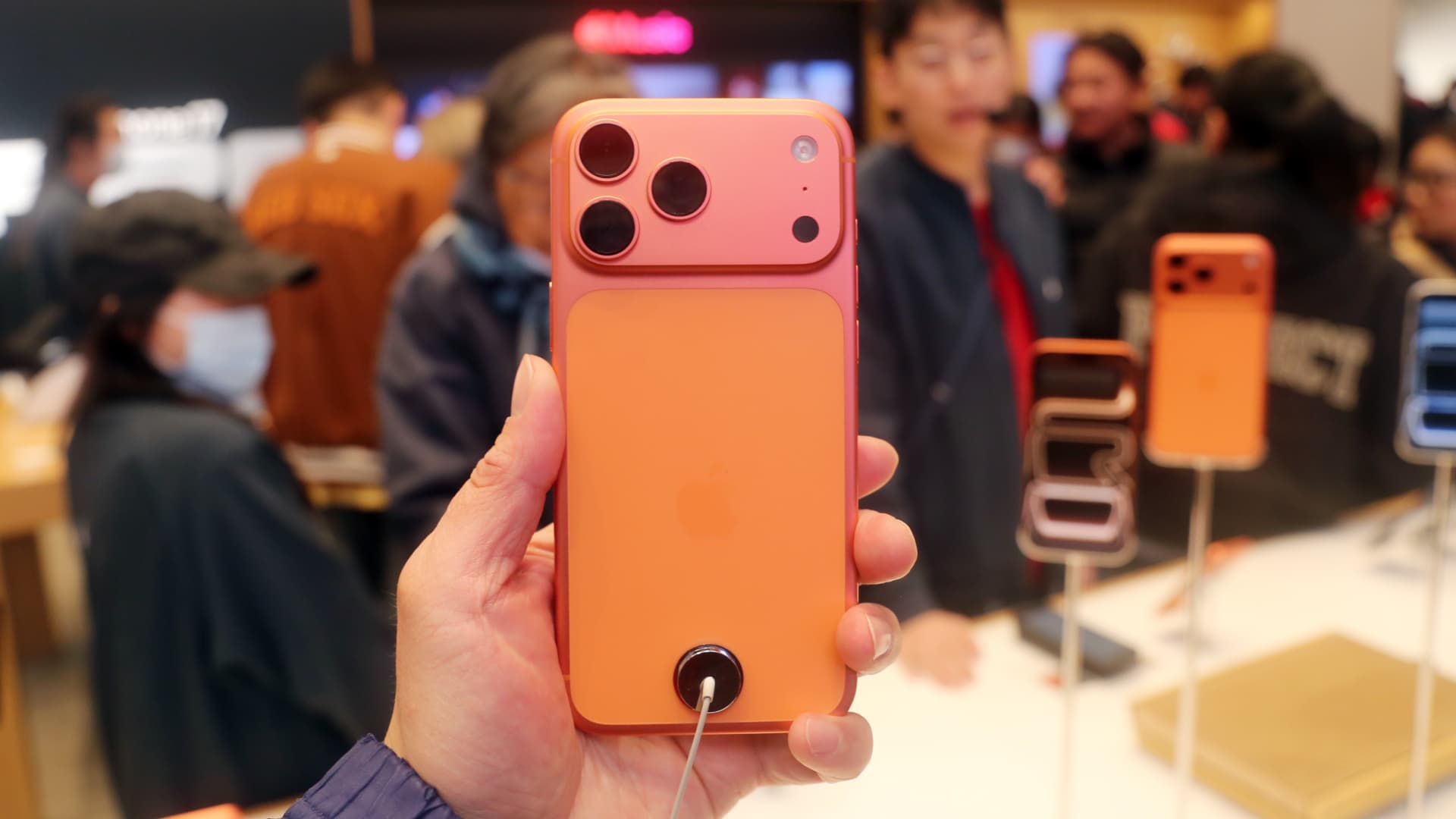 Apple readies device leasing plan as Google adds focused Gemini AI models