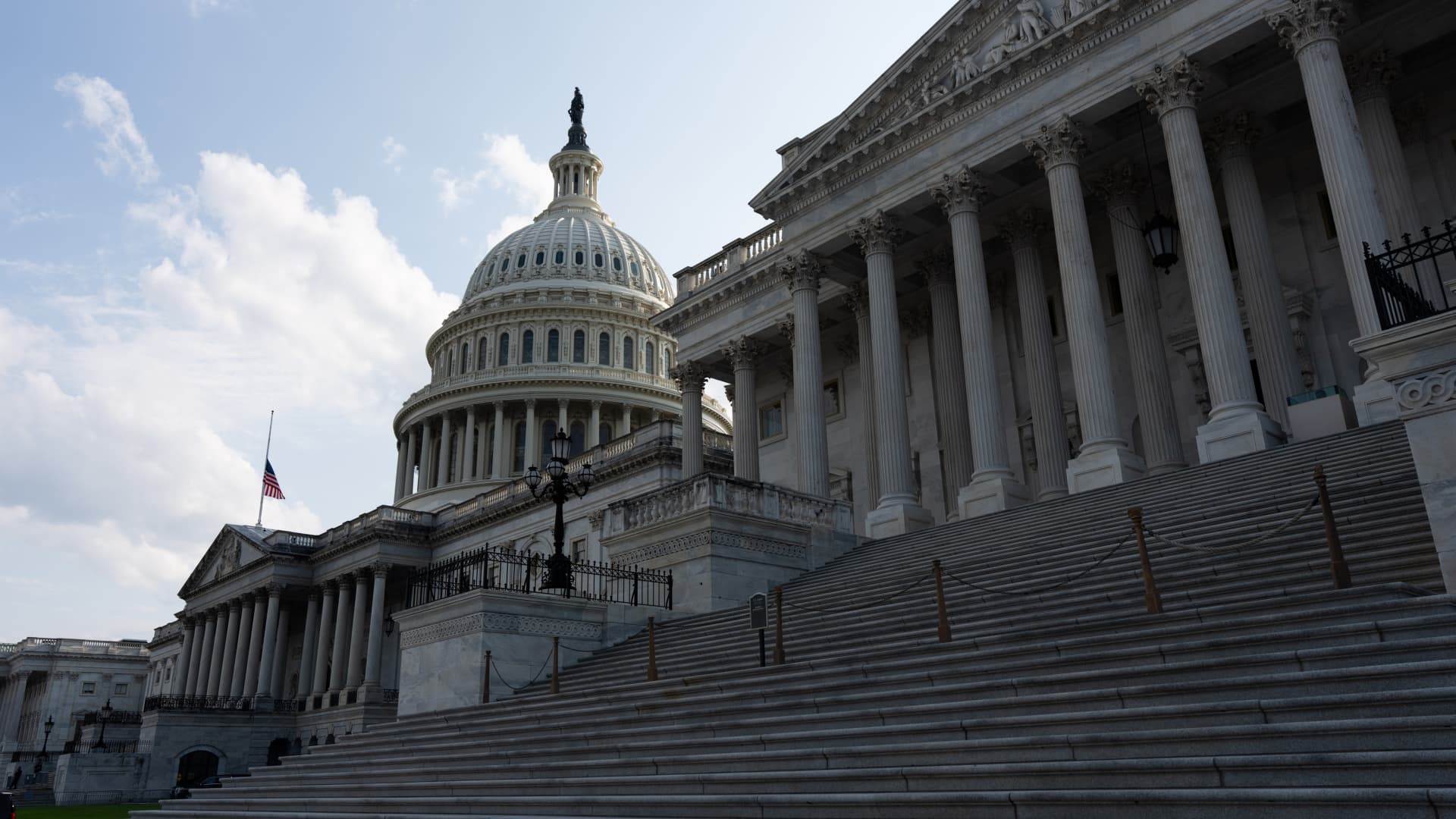 Congress splits in Iran war powers vote as oil tops $100