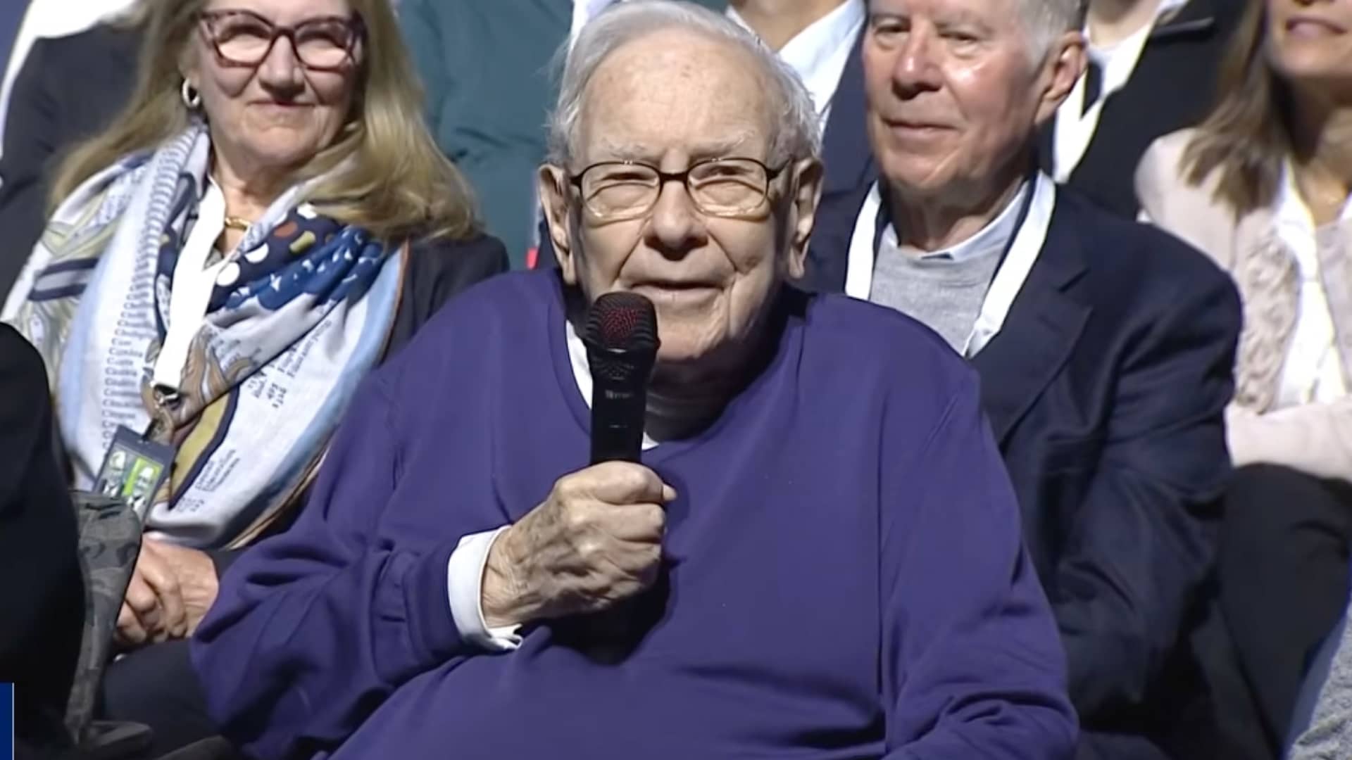 Buffett plans to give away remaining Berkshire shares by 2034