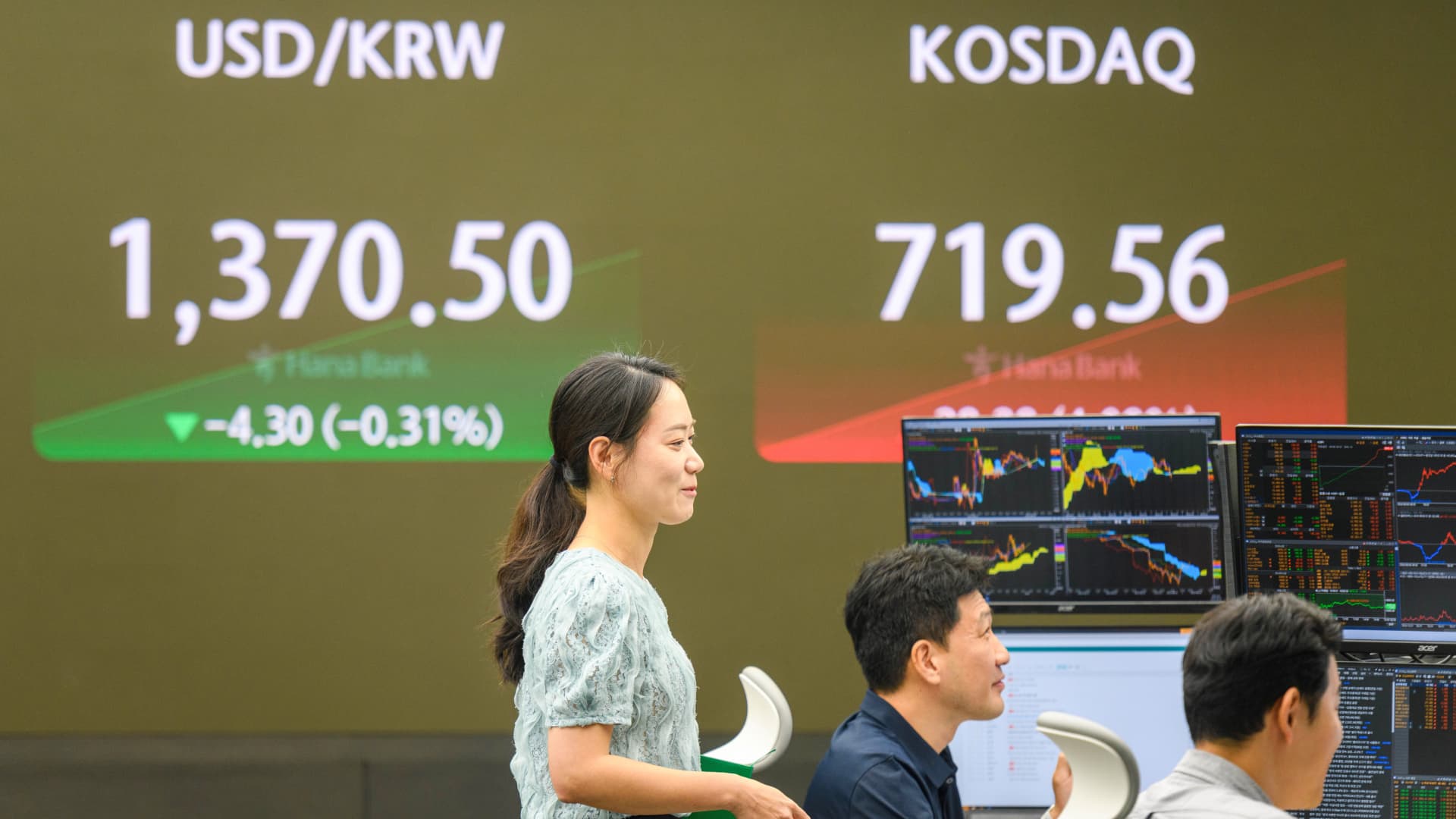 South Korean investors buy $4.5 billion of U.S. stocks after home-market selloff