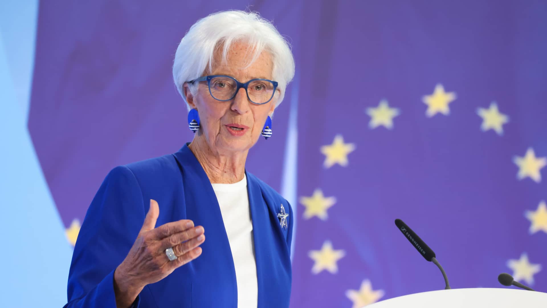 ECB holds rate at 2.25% as traders price September increase