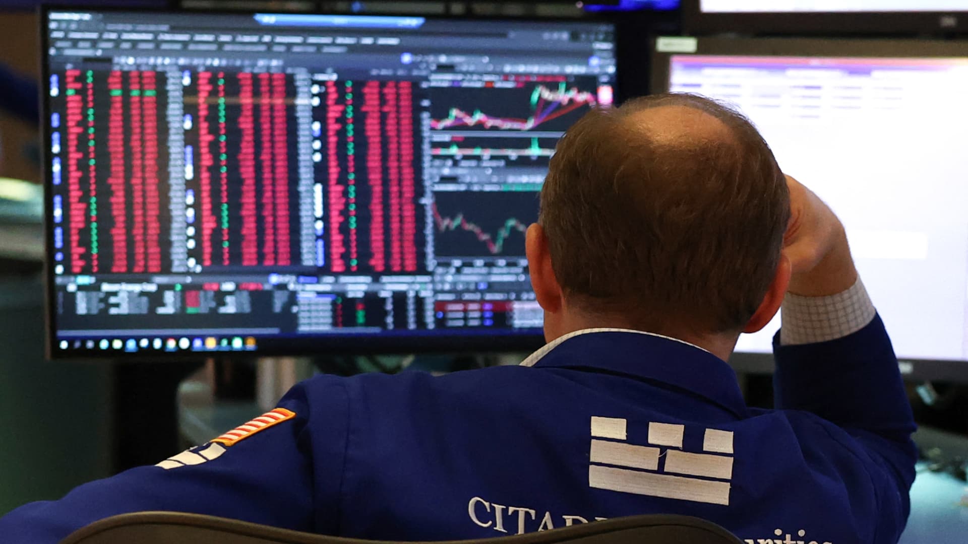 Tech-heavy portfolios face a familiar dotcom-era risk