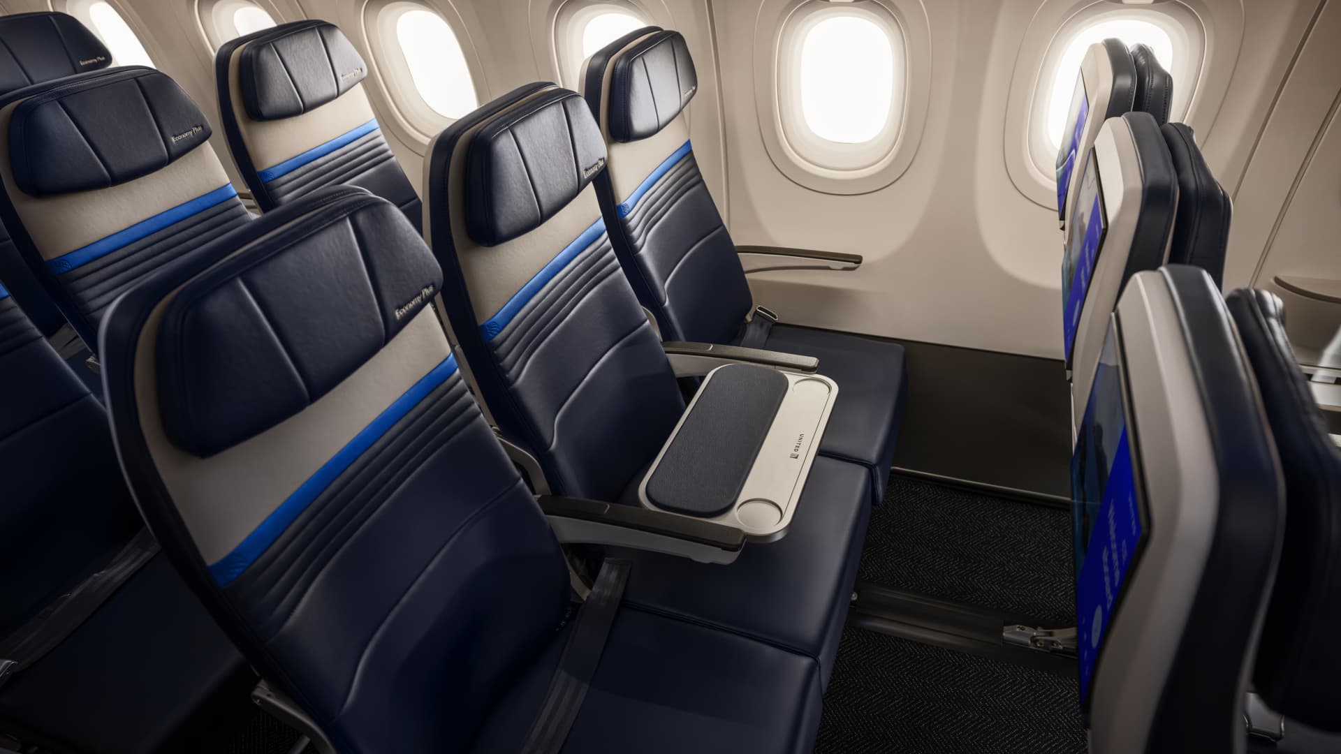United plans paid empty-middle-seat option on new A321XLR jets