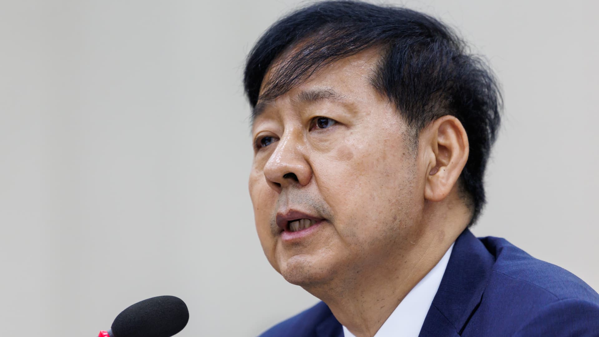 Korean leveraged ETF losses draw finance minister apology