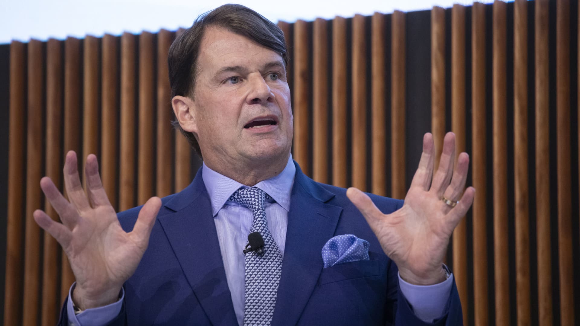 Ford CEO urges U.S. caution on Chinese automakers, calls Europe too late