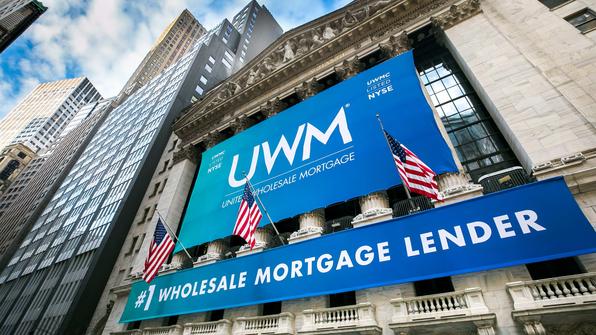 UWM stock falls about 40% after loss, dividend suspension and capital plan